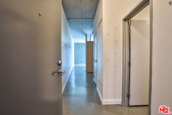 645 W 9th Street 201, Los Angeles, California 90015