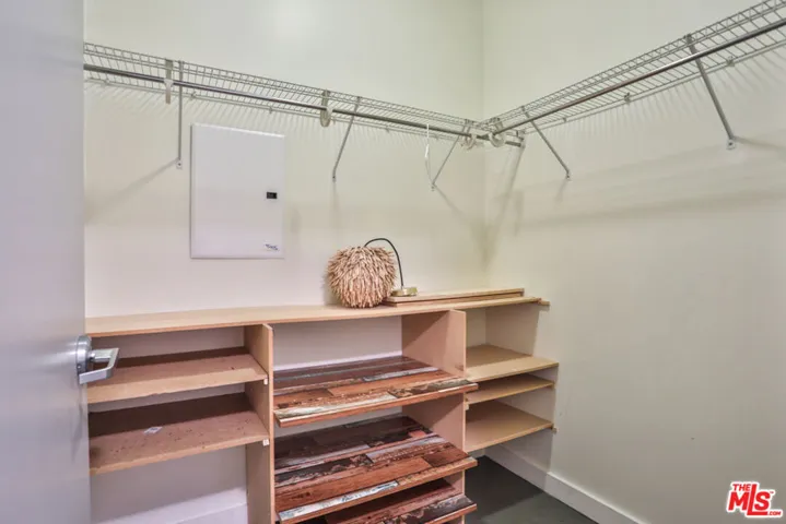 645 W 9th Street 201, Los Angeles, California 90015
