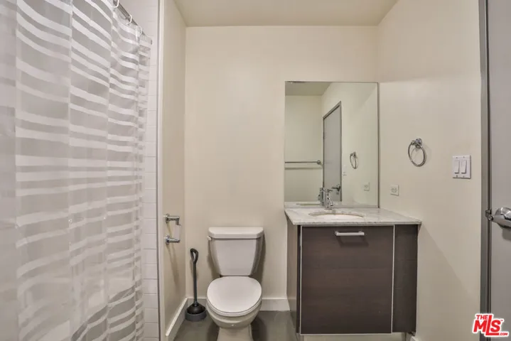 645 W 9th Street 201, Los Angeles, California 90015