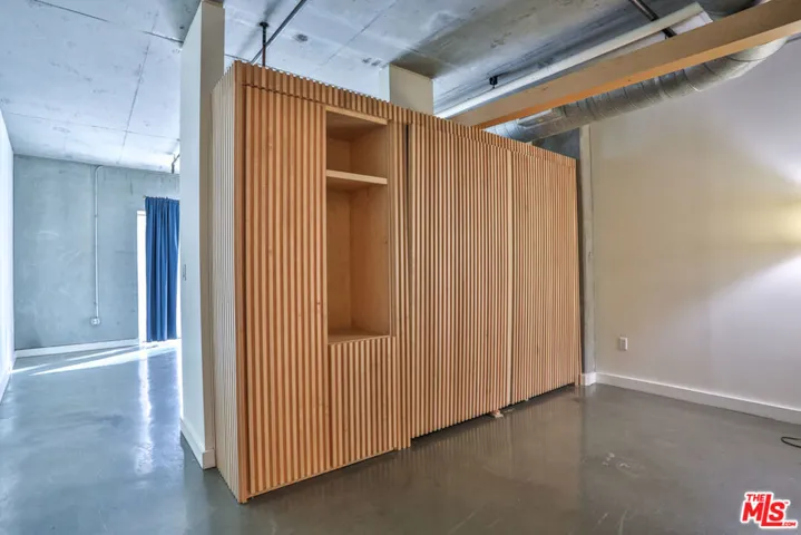 645 W 9th Street 201, Los Angeles, California 90015