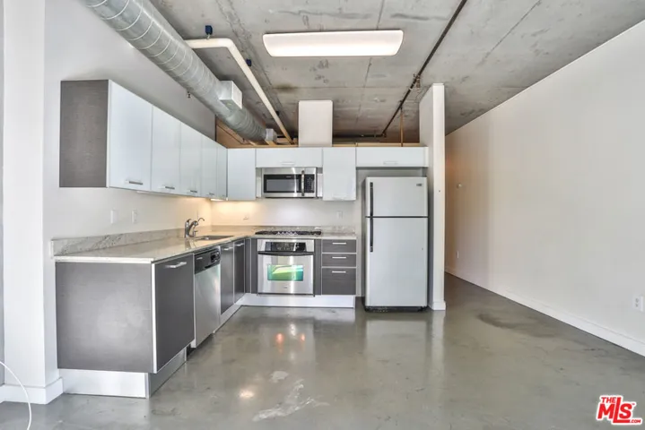 645 W 9th Street 201, Los Angeles, California 90015