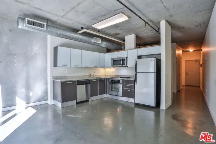 645 W 9th Street 201, Los Angeles, California 90015