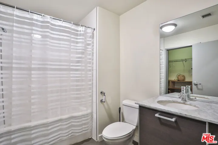 645 W 9th Street 201, Los Angeles, California 90015