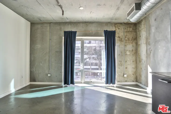 645 W 9th Street 201, Los Angeles, California 90015