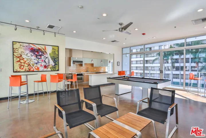 645 W 9th Street 201, Los Angeles, California 90015