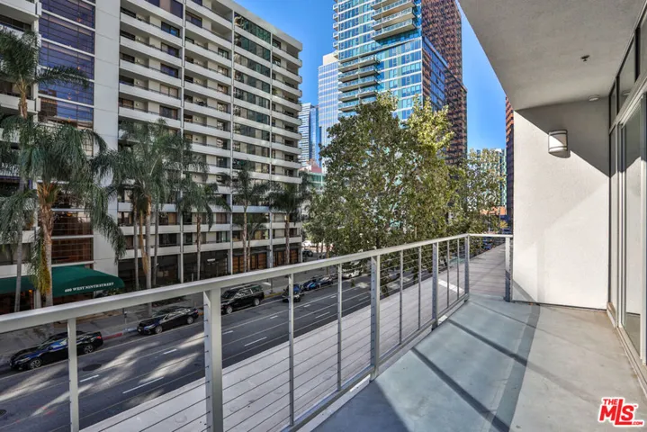 645 W 9th Street 201, Los Angeles, California 90015