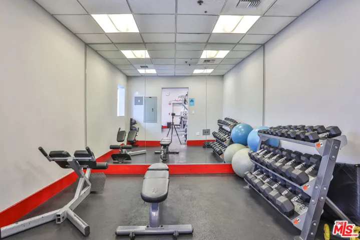 645 W 9th Street 201, Los Angeles, California 90015