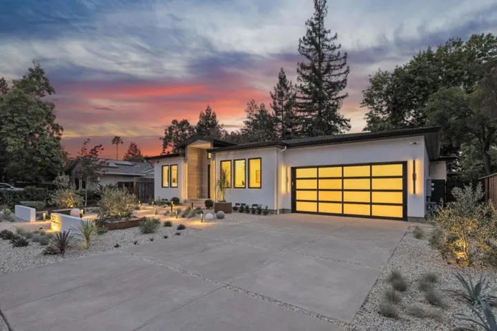 743 Edge Lane, Los Altos, California 94024