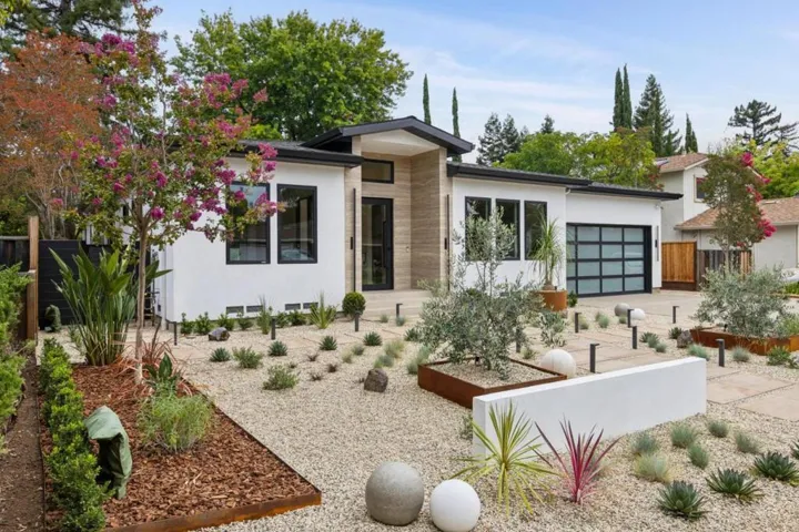 743 Edge Lane, Los Altos, California 94024