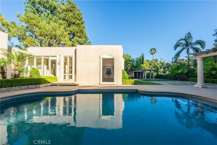 1049 Oak Grove, San Marino, California 91108