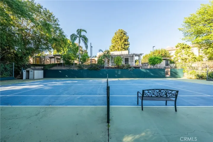 1049 Oak Grove, San Marino, California 91108