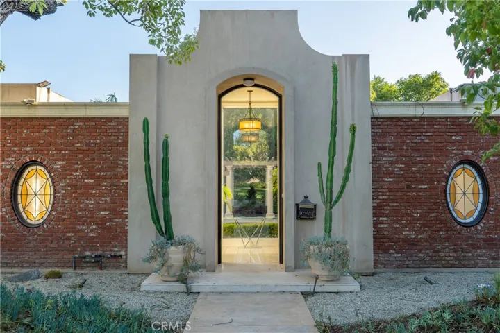 1049 Oak Grove, San Marino, California 91108