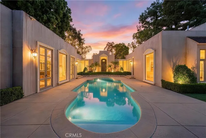 1049 Oak Grove, San Marino, California 91108