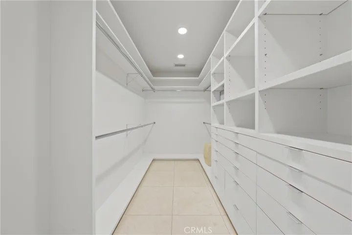 1049 Oak Grove, San Marino, California 91108