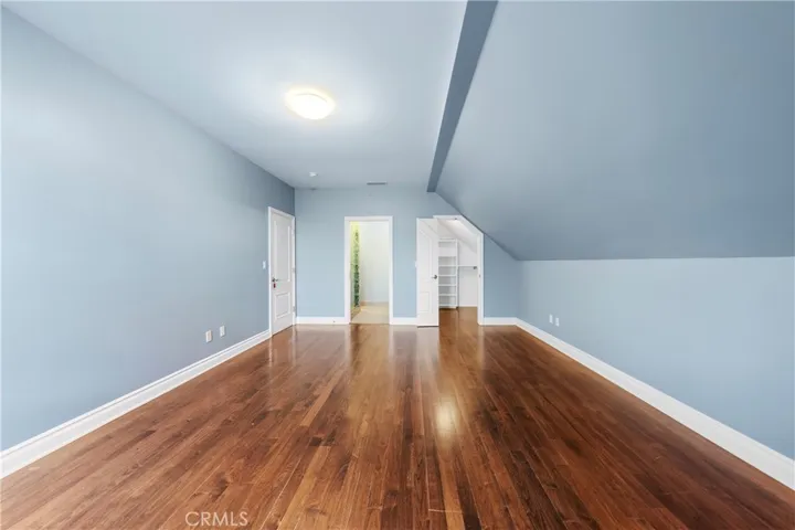 1049 Oak Grove, San Marino, California 91108