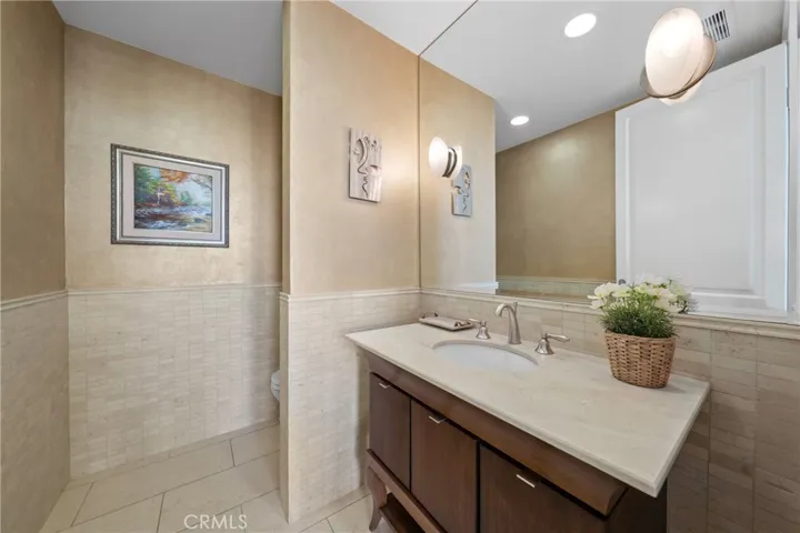 1049 Oak Grove, San Marino, California 91108