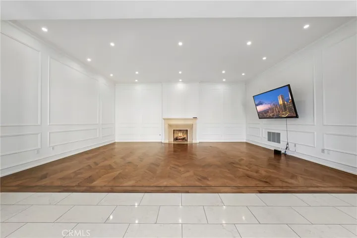 1049 Oak Grove, San Marino, California 91108