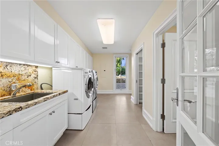 1049 Oak Grove, San Marino, California 91108