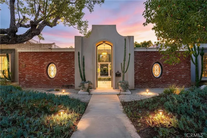 1049 Oak Grove, San Marino, California 91108