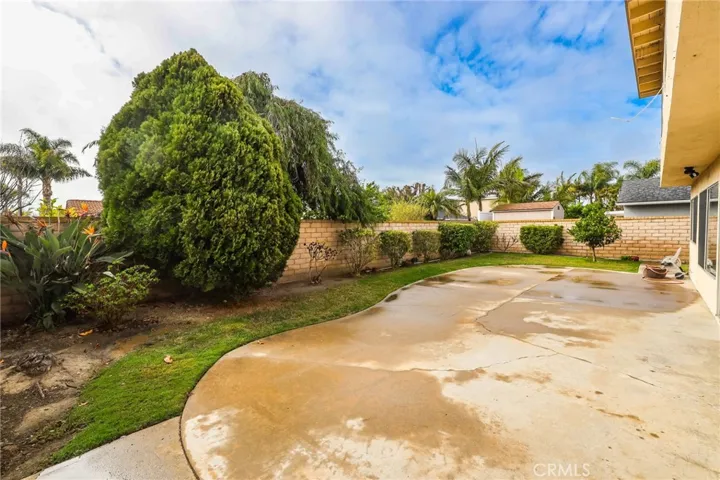 8602 Doremere Drive, Huntington Beach, California 92646