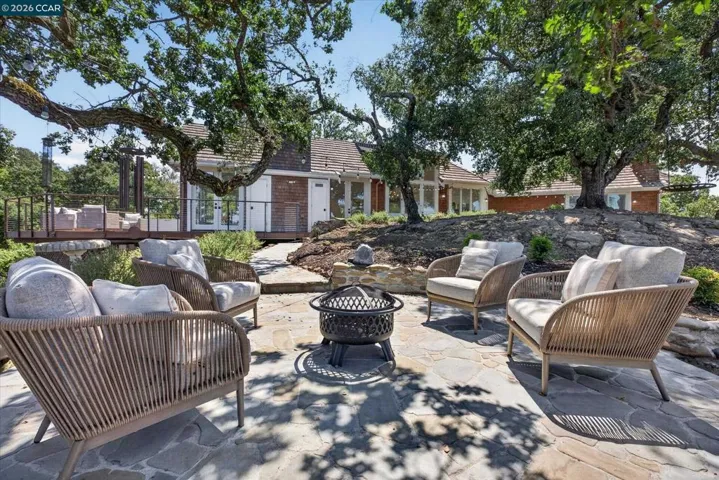 10 Diablo Oaks Way, Lafayette, California 94549