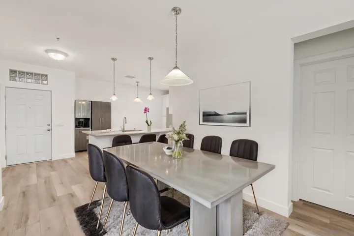 https://zimg.paragon.ice.com/ParagonImages/Property/PA/SDMLS/-530848/5/533/400/db6c3e847b70e6093568a49cdf511643/3/e0030eaec27440782871c008c5d65d6e/-530848-f9d532da-3e17-4993-8d4f-1d733c907478.JPG