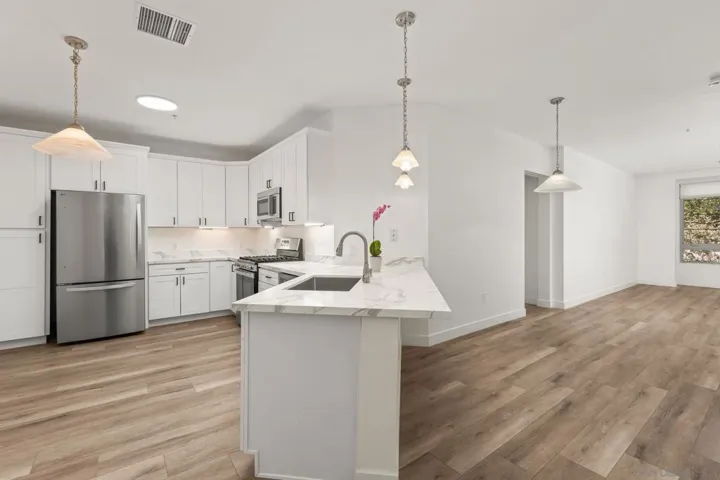 1465 C St 3304, San Diego, California 92101