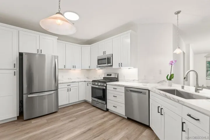 1465 C St 3304, San Diego, California 92101