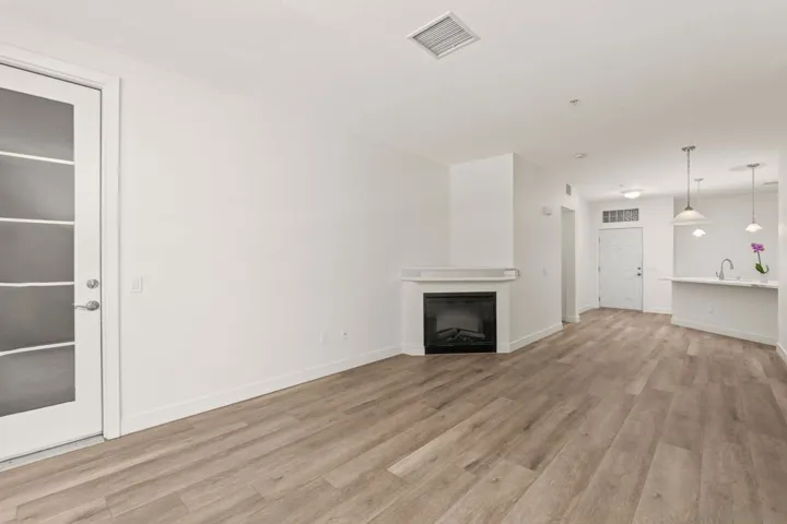 1465 C St 3304, San Diego, California 92101