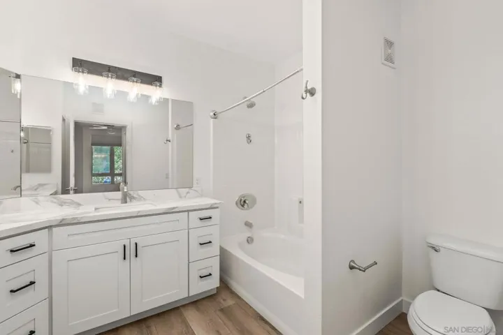 1465 C St 3304, San Diego, California 92101