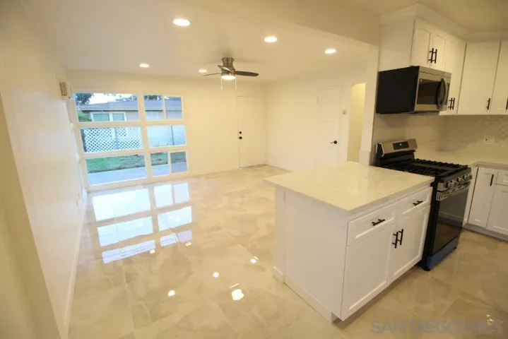 4915 Coconino Way, San Diego, California 92117