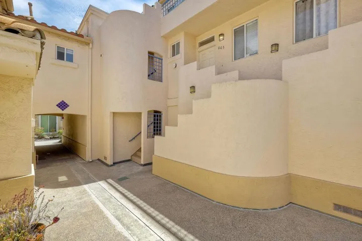 6231 Calle Mariselda 605, San Diego, California 92124