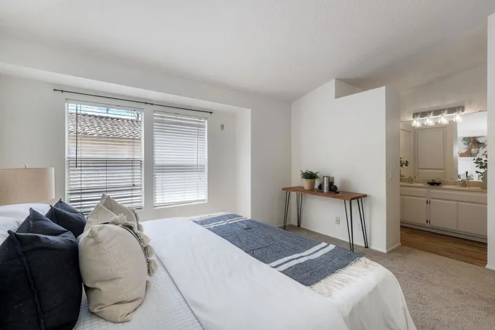 6231 Calle Mariselda 605, San Diego, California 92124