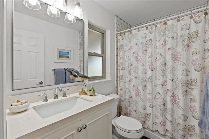 6502 Via Ostra, Carlsbad, California 92009