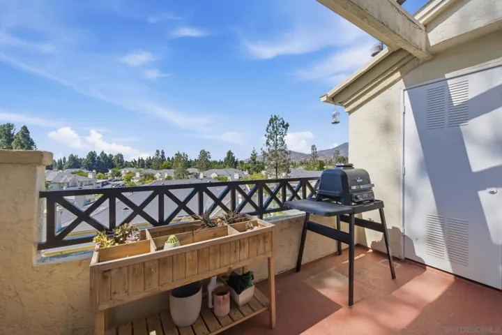 2055 Lakeridge 301, Chula Vista, California 91913