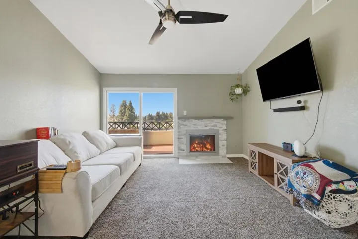 2055 Lakeridge 301, Chula Vista, California 91913