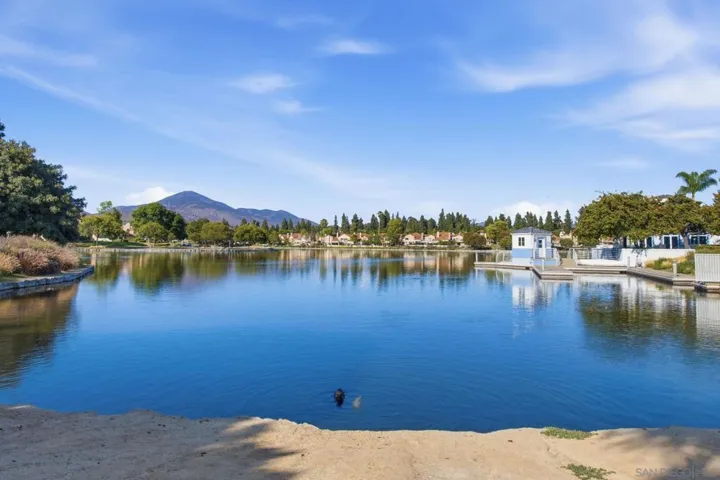 2055 Lakeridge 301, Chula Vista, California 91913