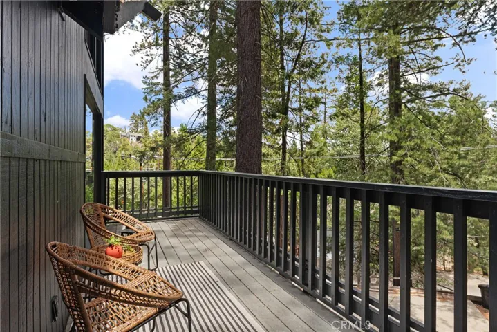 476 Annandale, Lake Arrowhead, California 92352