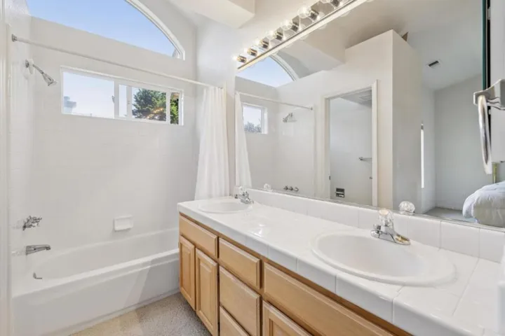 13 Erin Lane, Half Moon Bay, California 94019