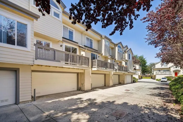 13 Erin Lane, Half Moon Bay, California 94019