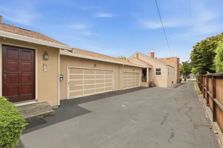 1117-1119 Madison Ave - Garages
