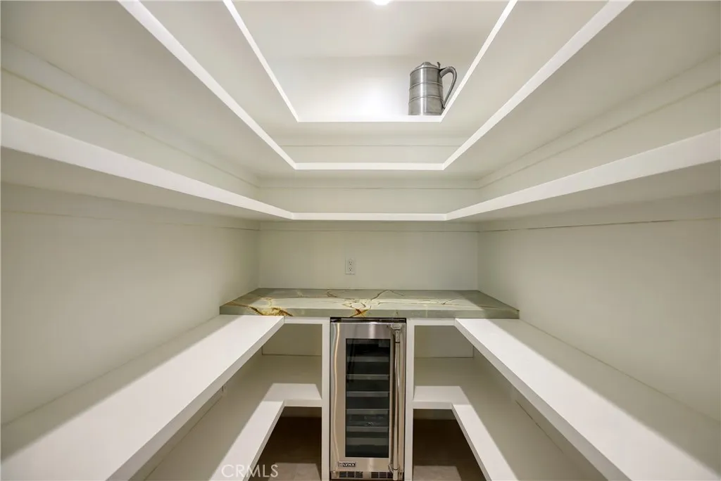 Kitchen Walk-In Pantry Kitchen Walk-In Pantry