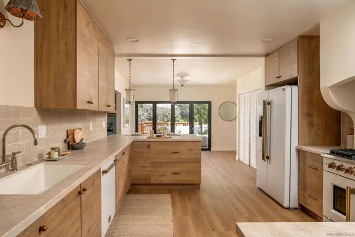 4254 Ampudia, San Diego, California 92103