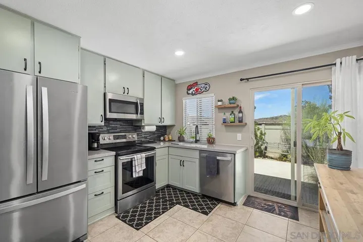8777 Wahl St., Santee, California 92071