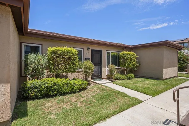 8777 Wahl St., Santee, California 92071