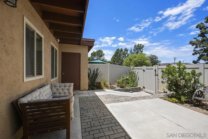 8777 Wahl St., Santee, California 92071