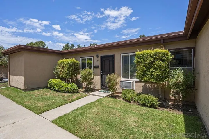 8777 Wahl St., Santee, California 92071