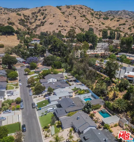 7724 Shady Cove Avenue, Burbank, California 91504
