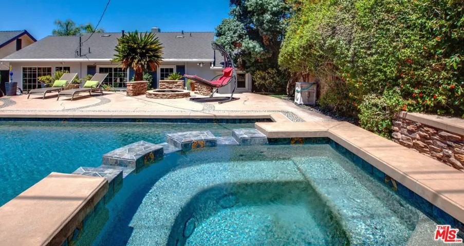 7724 Shady Cove Avenue, Burbank, California 91504