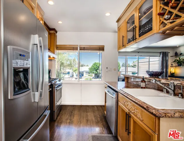 7724 Shady Cove Avenue, Burbank, California 91504